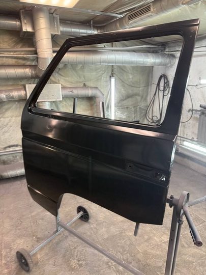 Volkswagen T3 Doka: подготовленная дверь